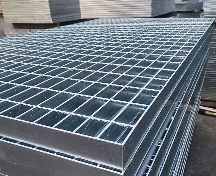不銹鋼鋼格柵G504/40/100W，表面拋光處理，1.2米寬